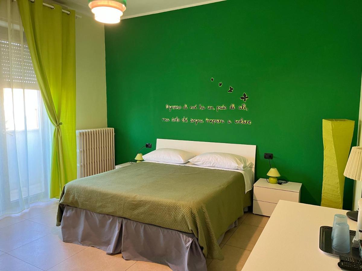 Color House Malpensa B&B Cassano Magnago Exterior photo