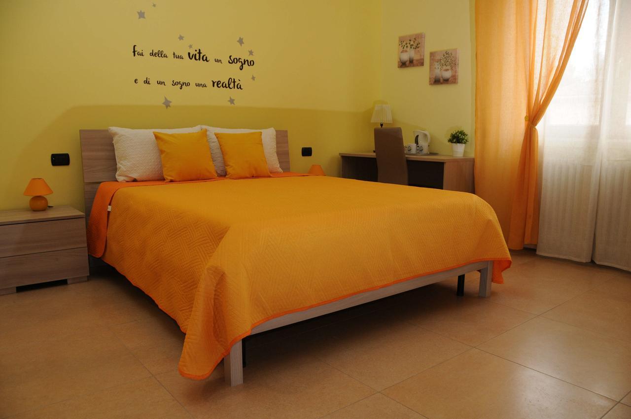 Color House Malpensa B&B Cassano Magnago Exterior photo